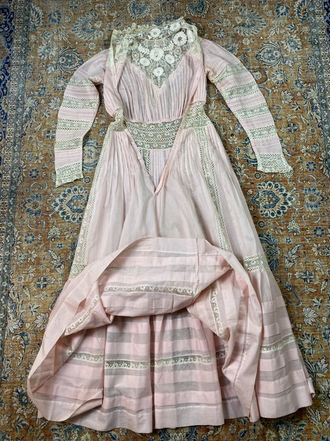 20 antique tea dress 1899