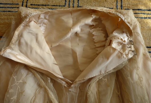 112 antique evening gown JEANNE HALLE 1899