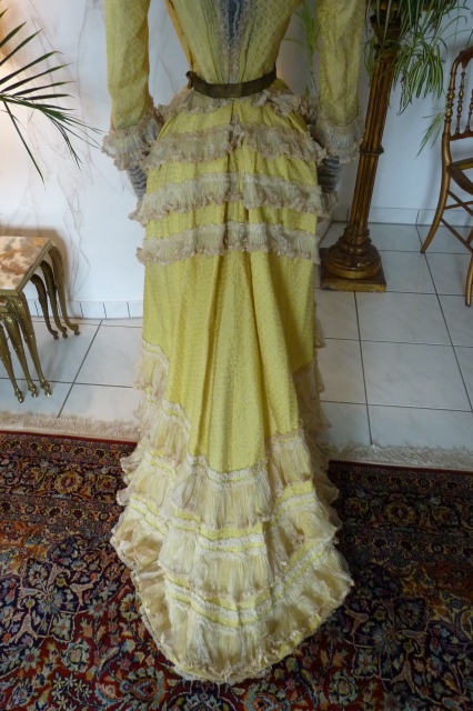 27 antique dress 1899