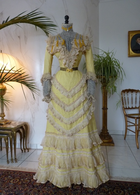 antique dress, antique gown, gown 1899, dress 1899, antique reception gown, antique promenade dress, antique walking dress