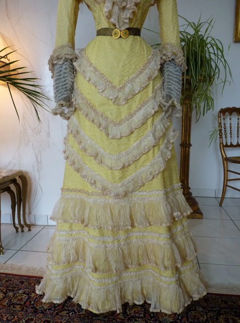 antikes Kleid, Kleid 1899, antikes Promenaden-Kleid, antikes Empfangskleid, Empfangskleid 1899, viktorianisches Kleid, Mode 1899, Mode 1900