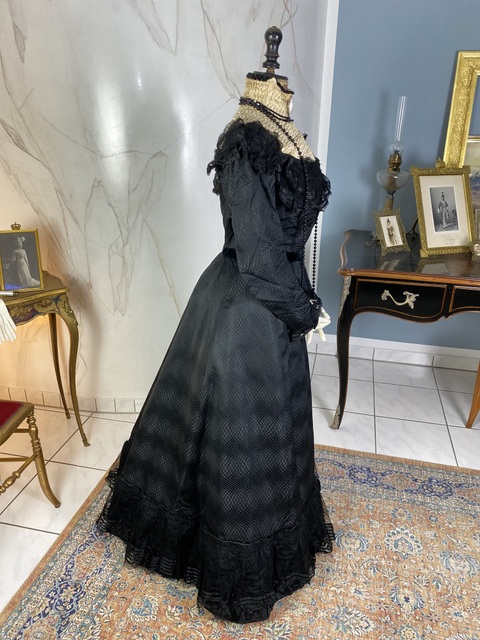 18 antique day dress 1900