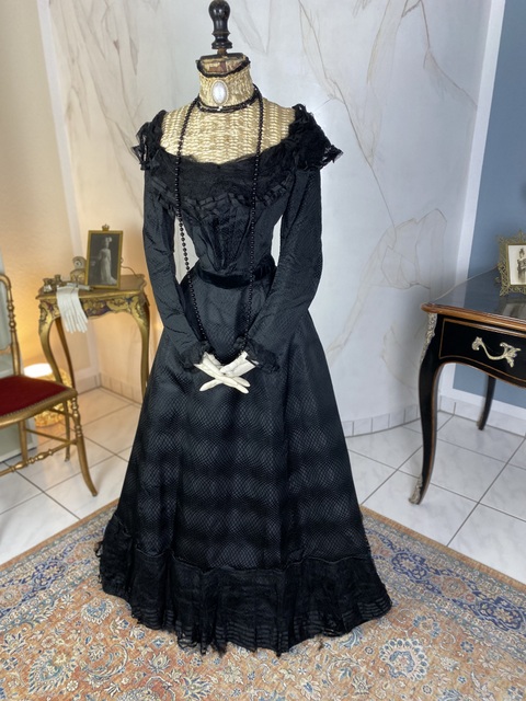 2 antique day dress 1900