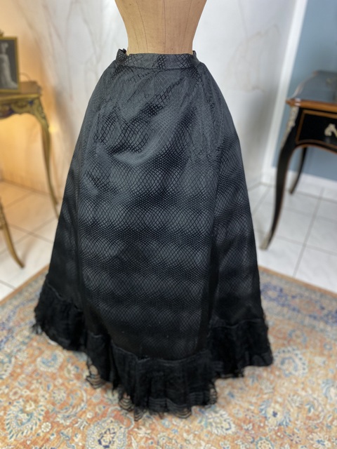 22 antique day dress 1900