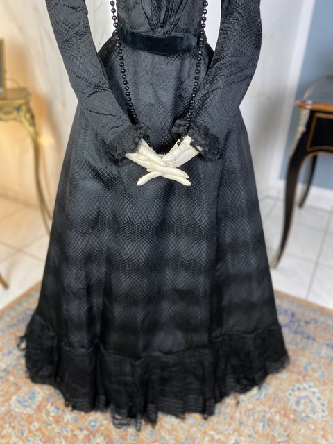 5 antique day dress 1900