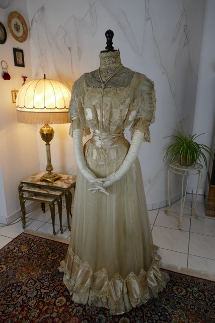 11a antique ball gown 1900