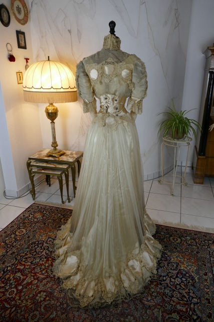 27 antique ball gown 1900