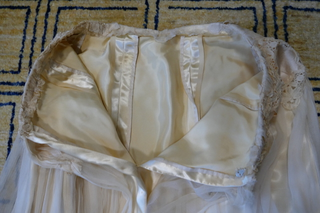 35 antique ball gown 1900