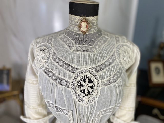 1 antique tea dress 1900