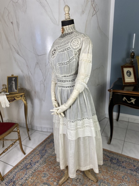 8 antique tea dress 1900