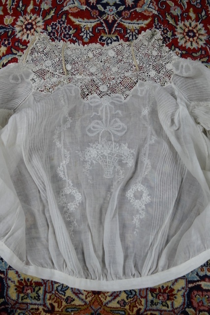 22 antique blouse 1901