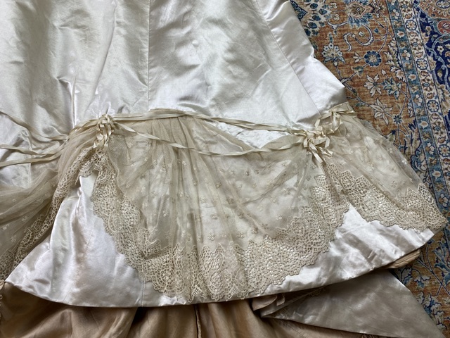 31 antique wedding dress 1901