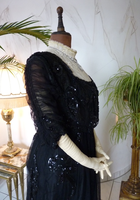 12 antique ball dress 1901