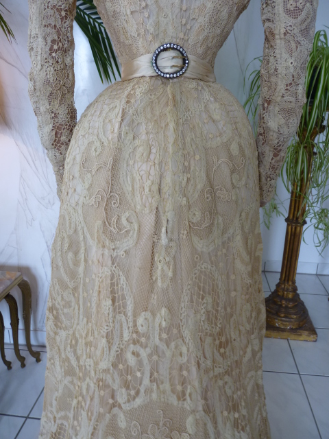 32 antique reception gown 1901