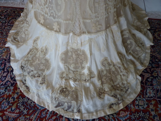 34 antique reception gown 1901