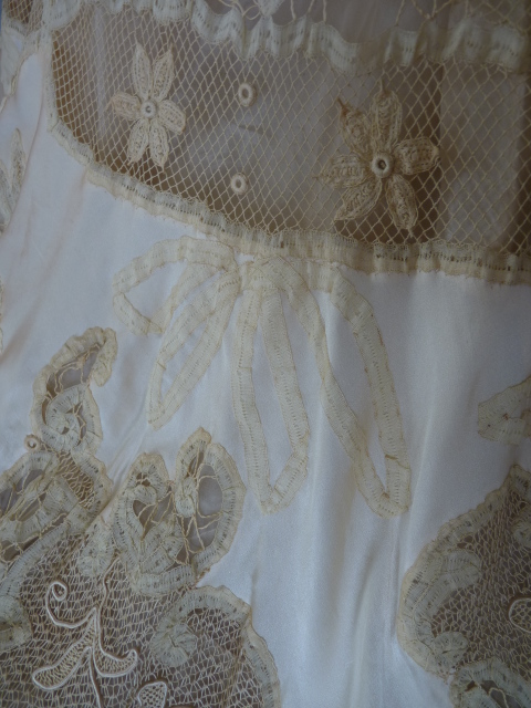 36 antique reception gown 1901