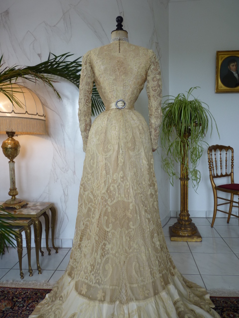 40 antique reception gown 1901