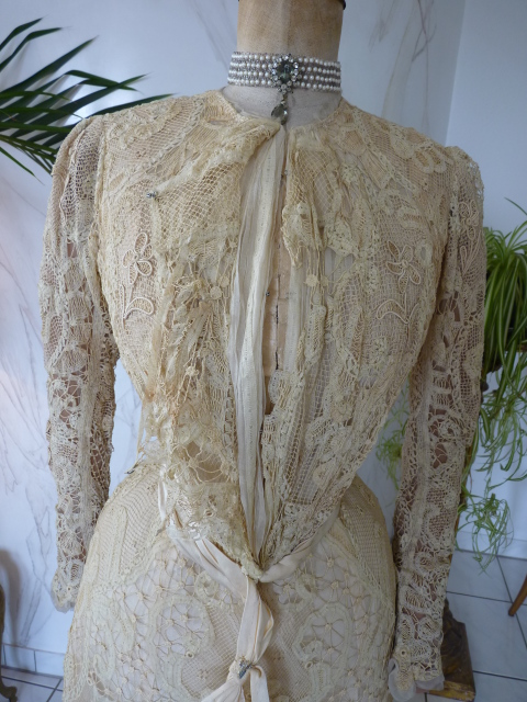 49 antique reception gown 1901
