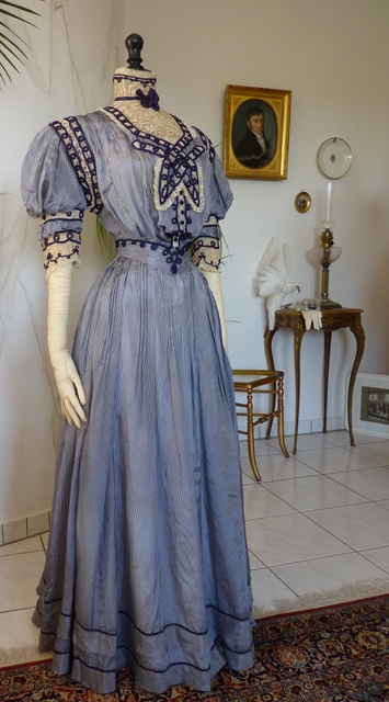 16 antique dress 1901