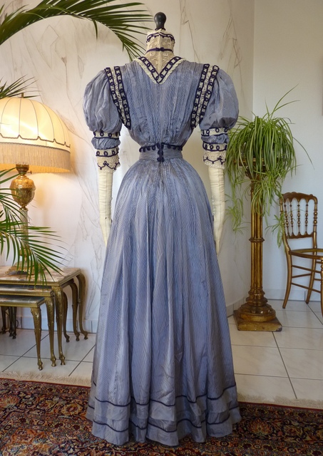 28 antikes Kleid 1901