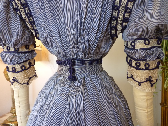 31 antikes Kleid 1901