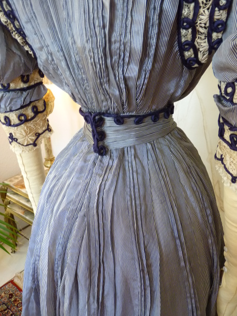 34 antique gown