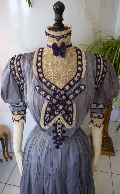 3 antique dress 1901