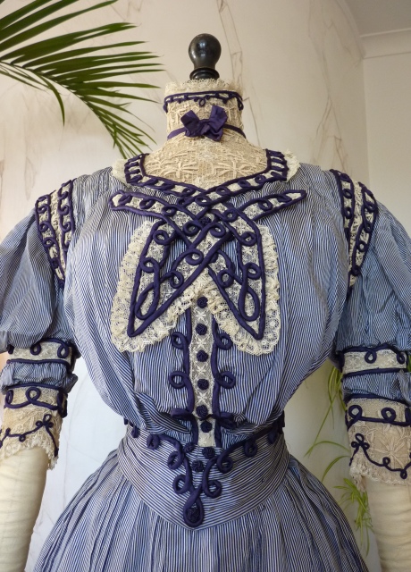 5 antique dress 1901