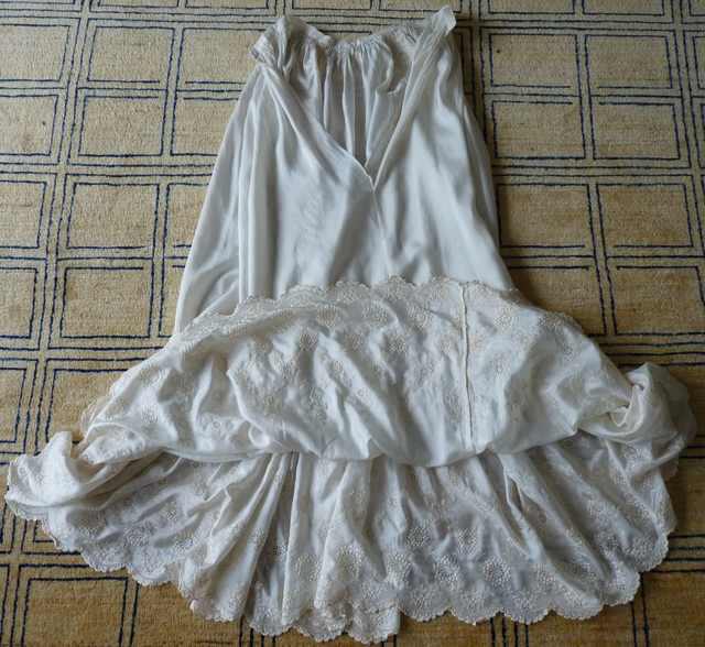 107 antique summer dress 1901
