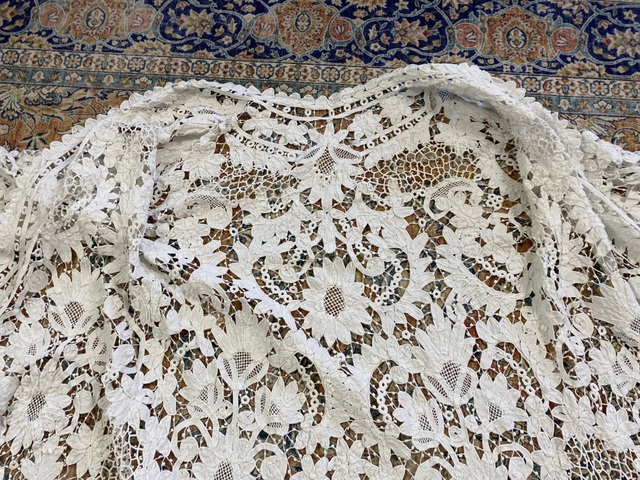 21 antique lace coat 1904
