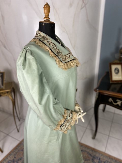 16 antique coat 1904