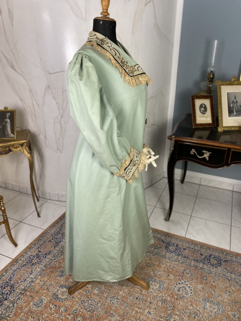 17 antique coat 1904