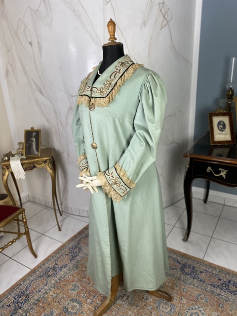 9 antique coat 1904