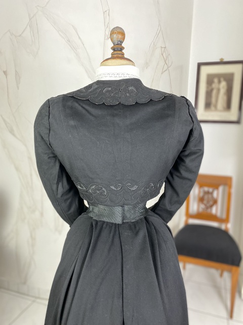 14 antique walking dress 1904