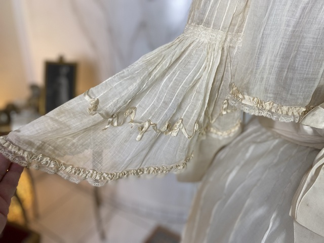 17 antique lingerie dress 1904