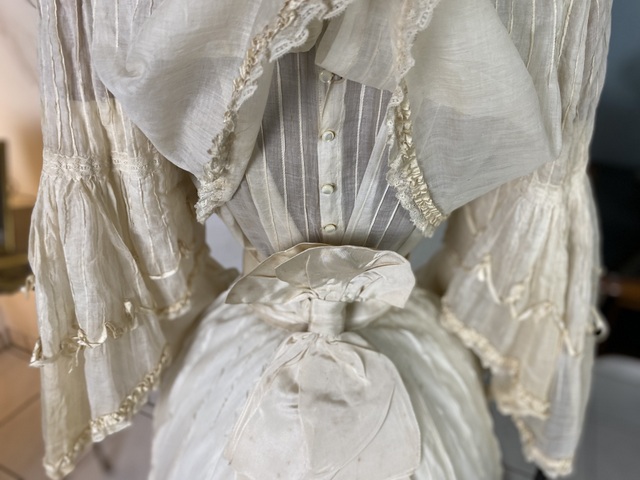 18 antique lingerie dress 1904