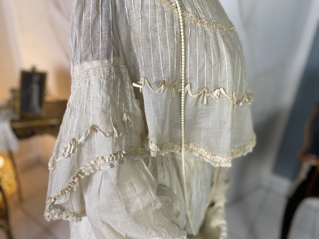 23 antique lingerie dress 1904