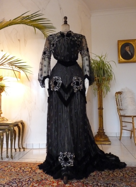 antique dress, antique gown, dress 1904, gown 1904, evening dress 1905, Ball gown 1904, Parisian label, Label form Paris
