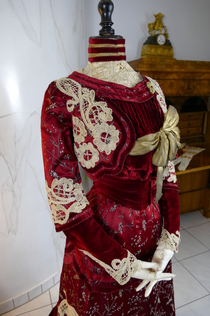 13 antique society dress 1904