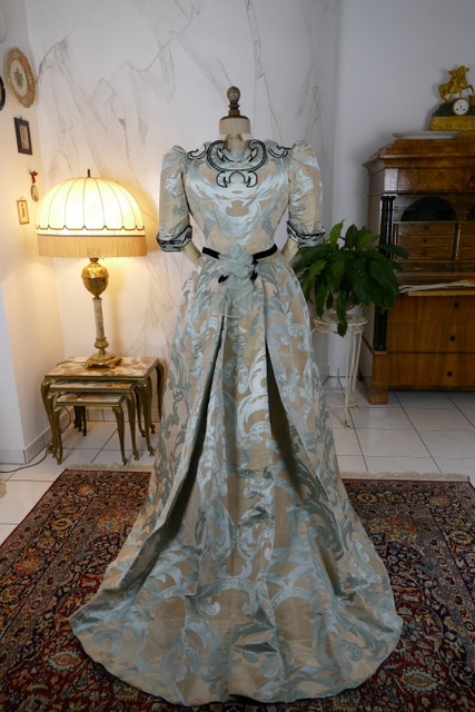 22 antique BEER dress 1905