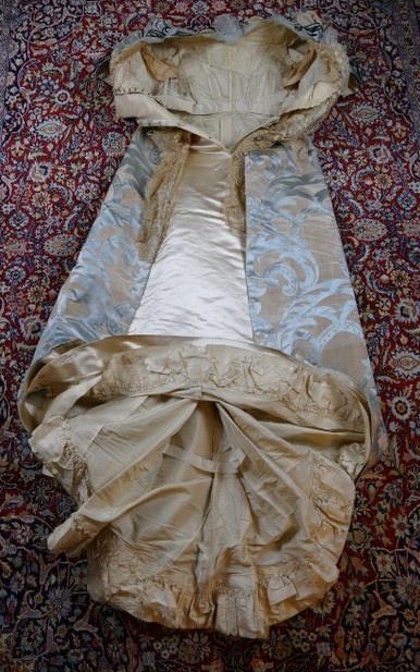 37 antique BEER dress 1905