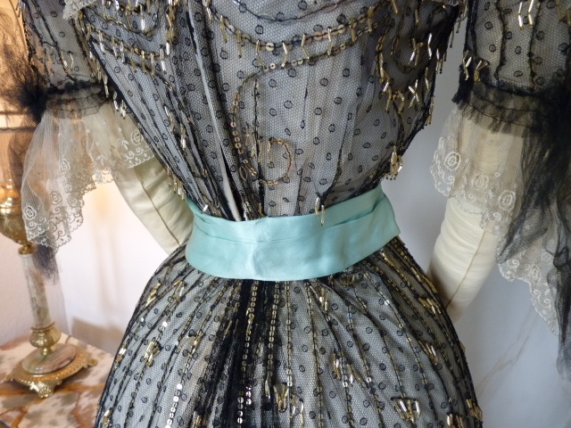 34 Jeanne Halle Abendkleid 1900