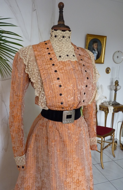 10 antikes Kleid 1905
