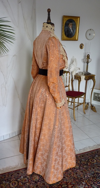 16 antikes Kleid 1905