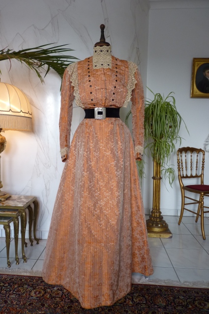 3c antikes Kleid 1905