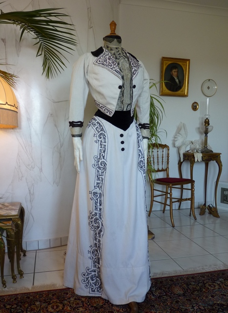 10 antique walking dress 1905