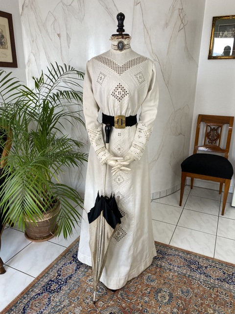 antique day dress 1906