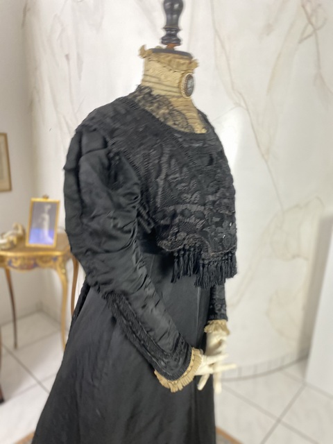 17 antikes Jugendstil Kleid 1906
