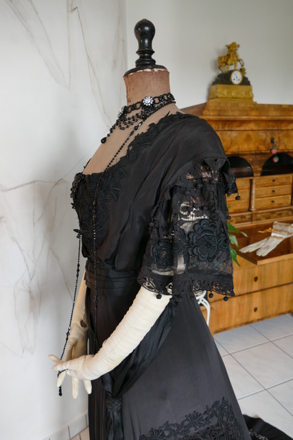 18 antique Drecoll dress 1906