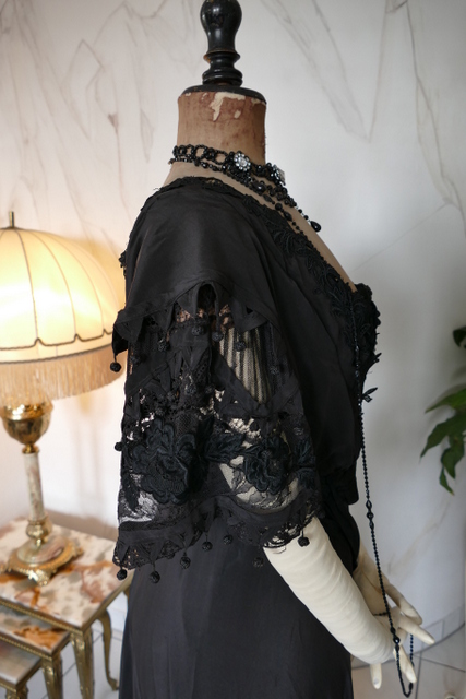 31 antique Drecoll dress 1906